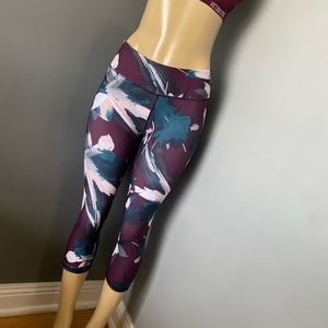 Fabletics sport Capri size small